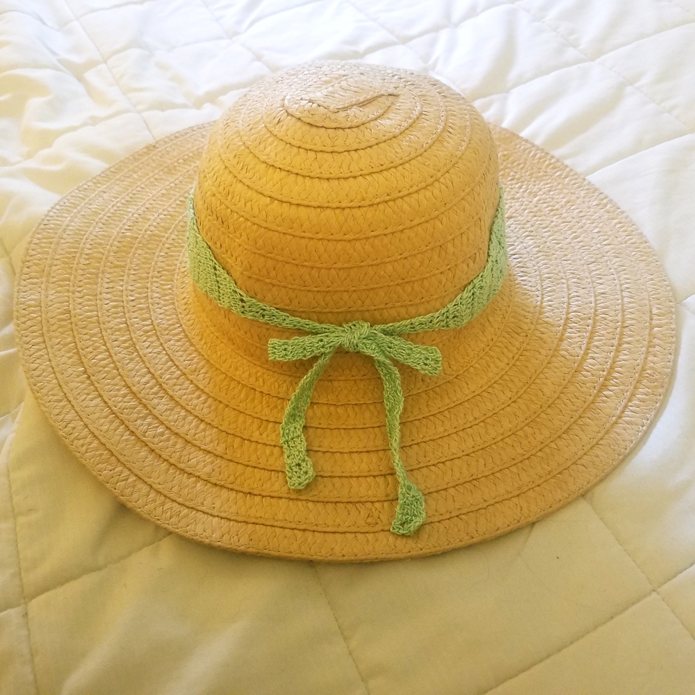 HANDMADE Retro Mint CROCHET Headband with Tie – Perfect Spring Accessory Refresh - Picture 9 of 9